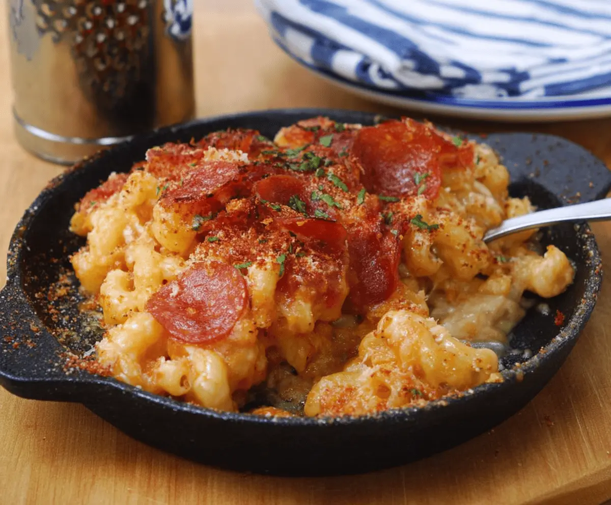 Cheesy Pizza Mac and Cheese Recipe